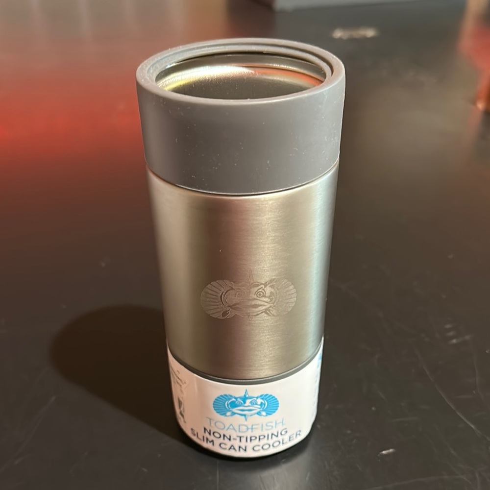 New - Toadfish Non-Tipping Slim Can Cooler